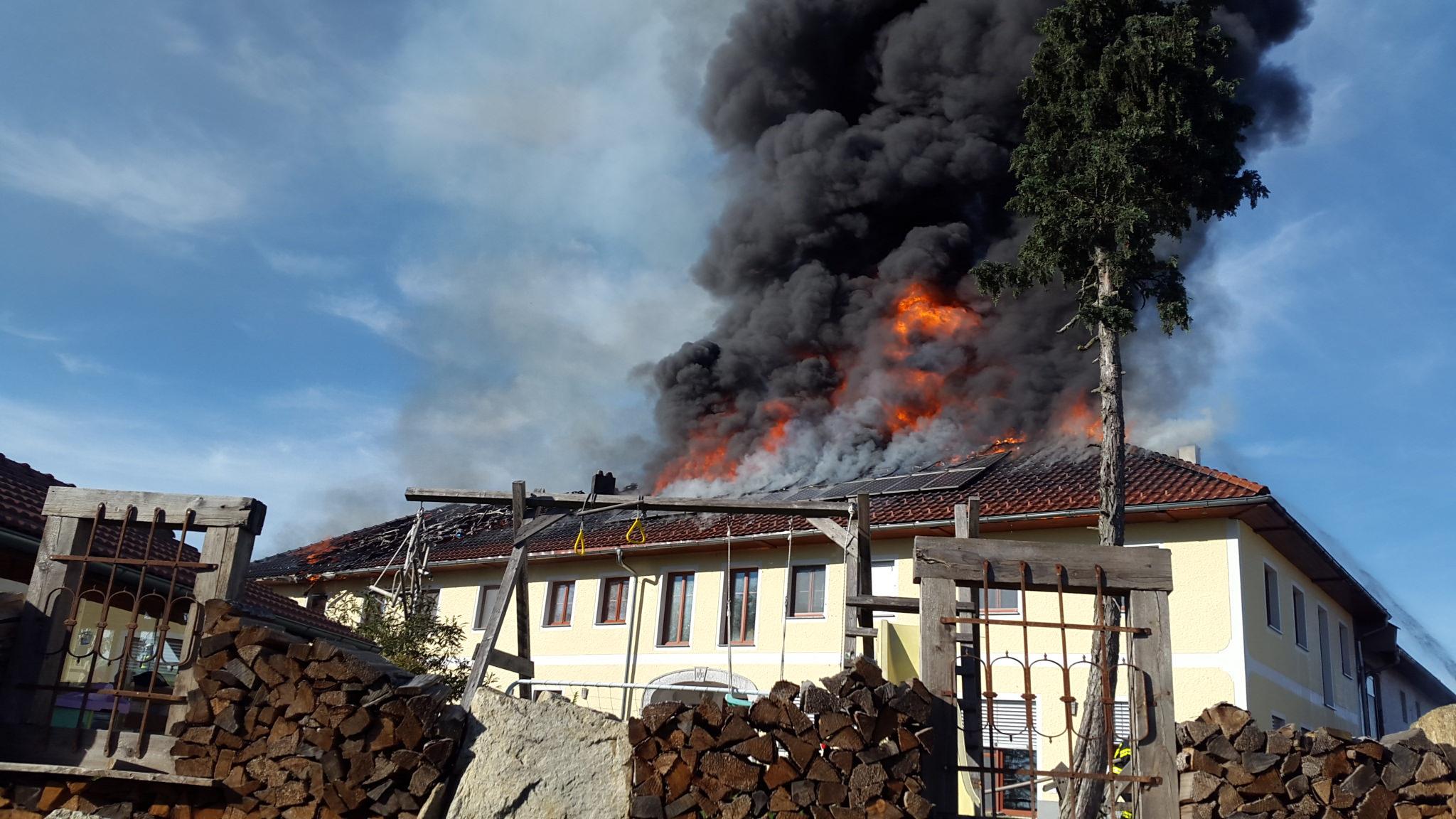 26.09.2018 - EINSATZ: Großbrand in Innertreffling