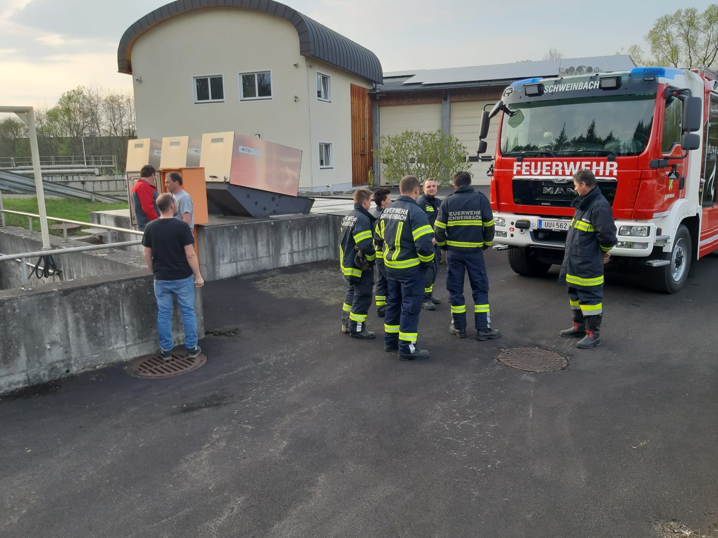 09.04.2019 - EINSATZ: Öl in der Kläranlage