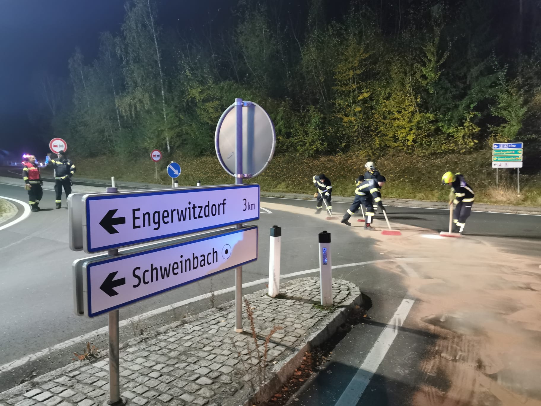 09.11.2021 - EINSATZ: Ölspur Gusenbachstraße