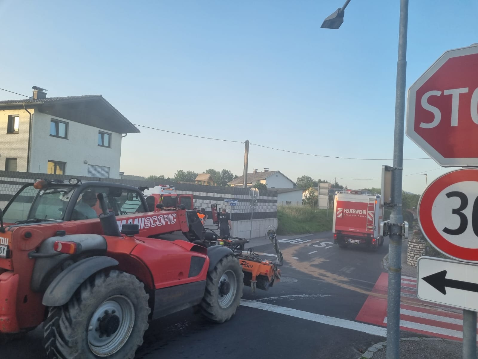 18.06.2022 - EINSATZ: Sechs Kilometer lange Ölspur löst Großeinsatz aus