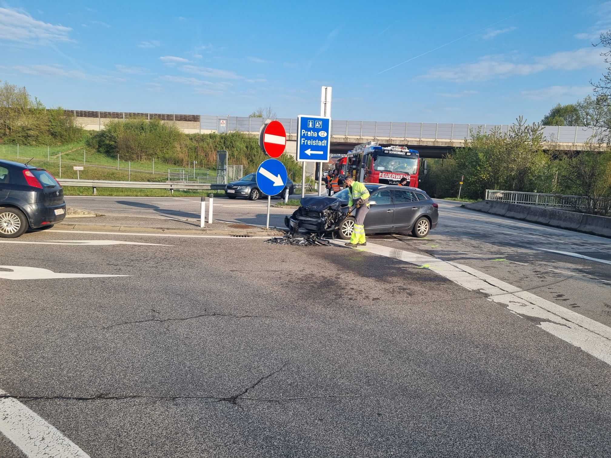 29.04.2022 - EINSATZ: Verkehrsunfall fordert zwei Verletzte