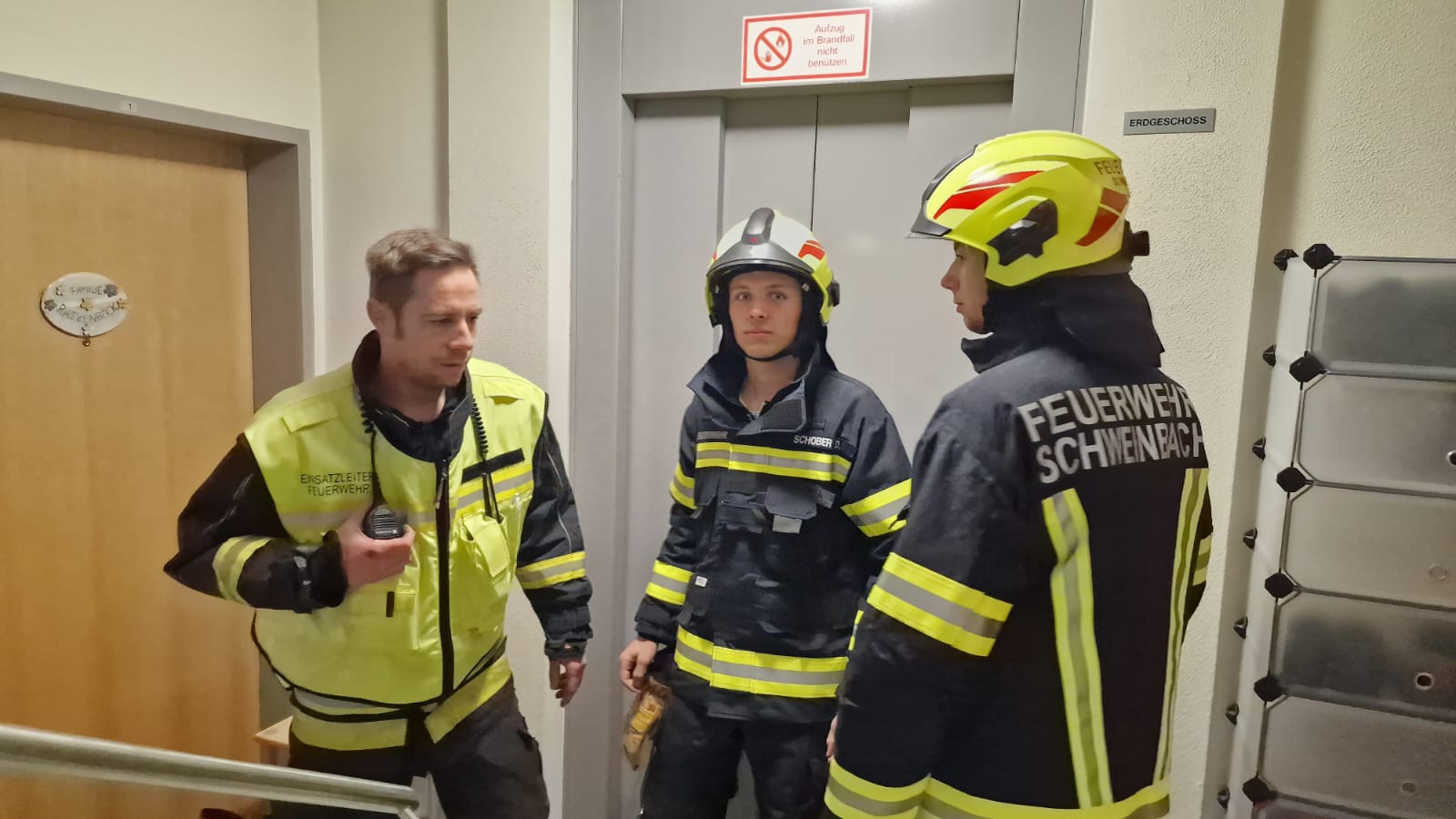 07.11.2023 - EINSATZ: Eingeschlossene Person in Lift