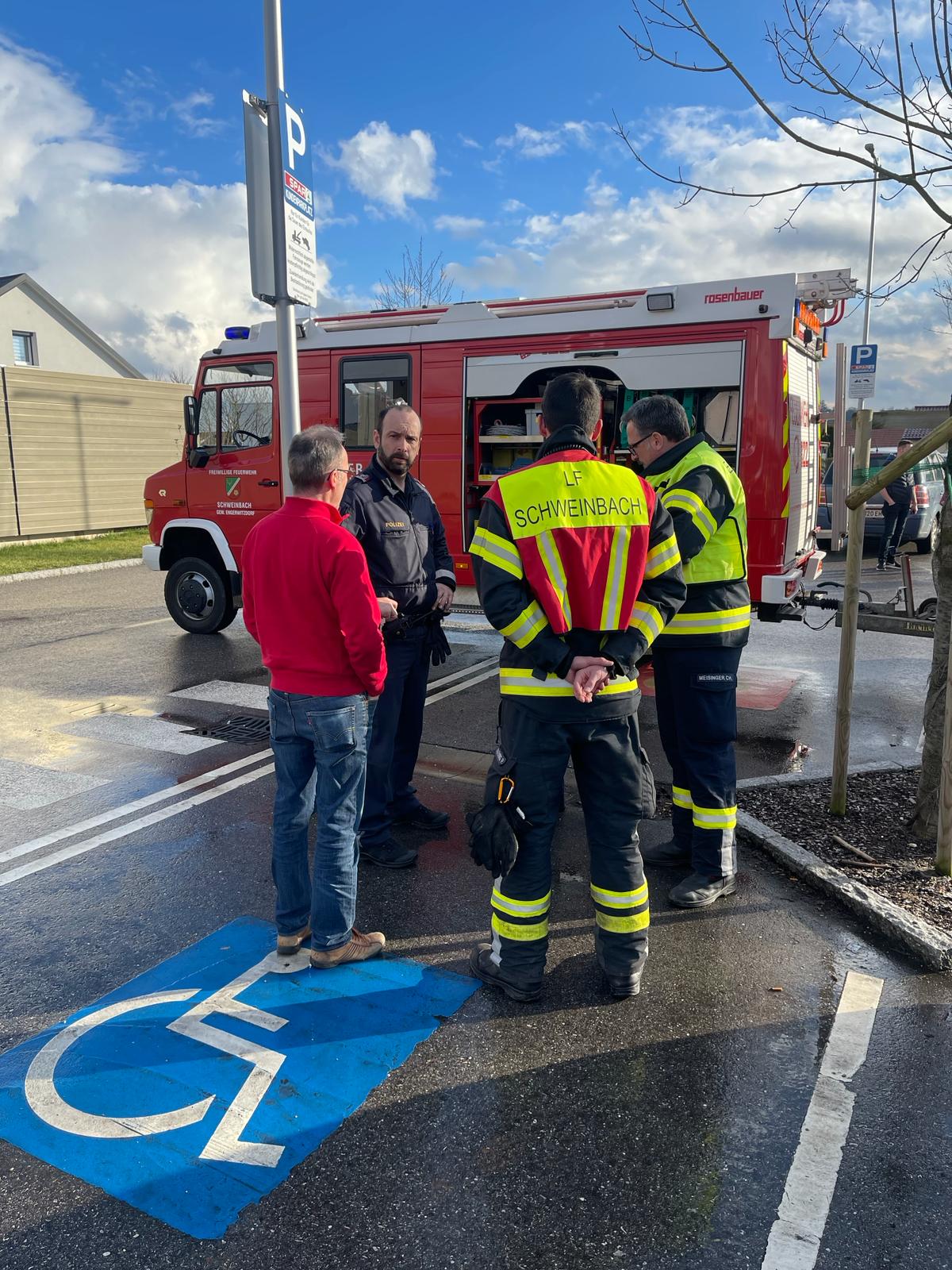 17.02.2024 - EINSATZ: Ölspur Spar Schweinbach